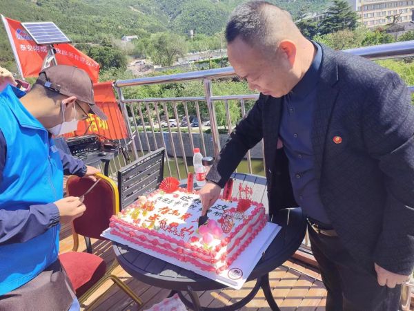 泰安明成家政服務(wù)有限公司打造泰安上門服務(wù)公司，獻(xiàn)愛心公益活動起航